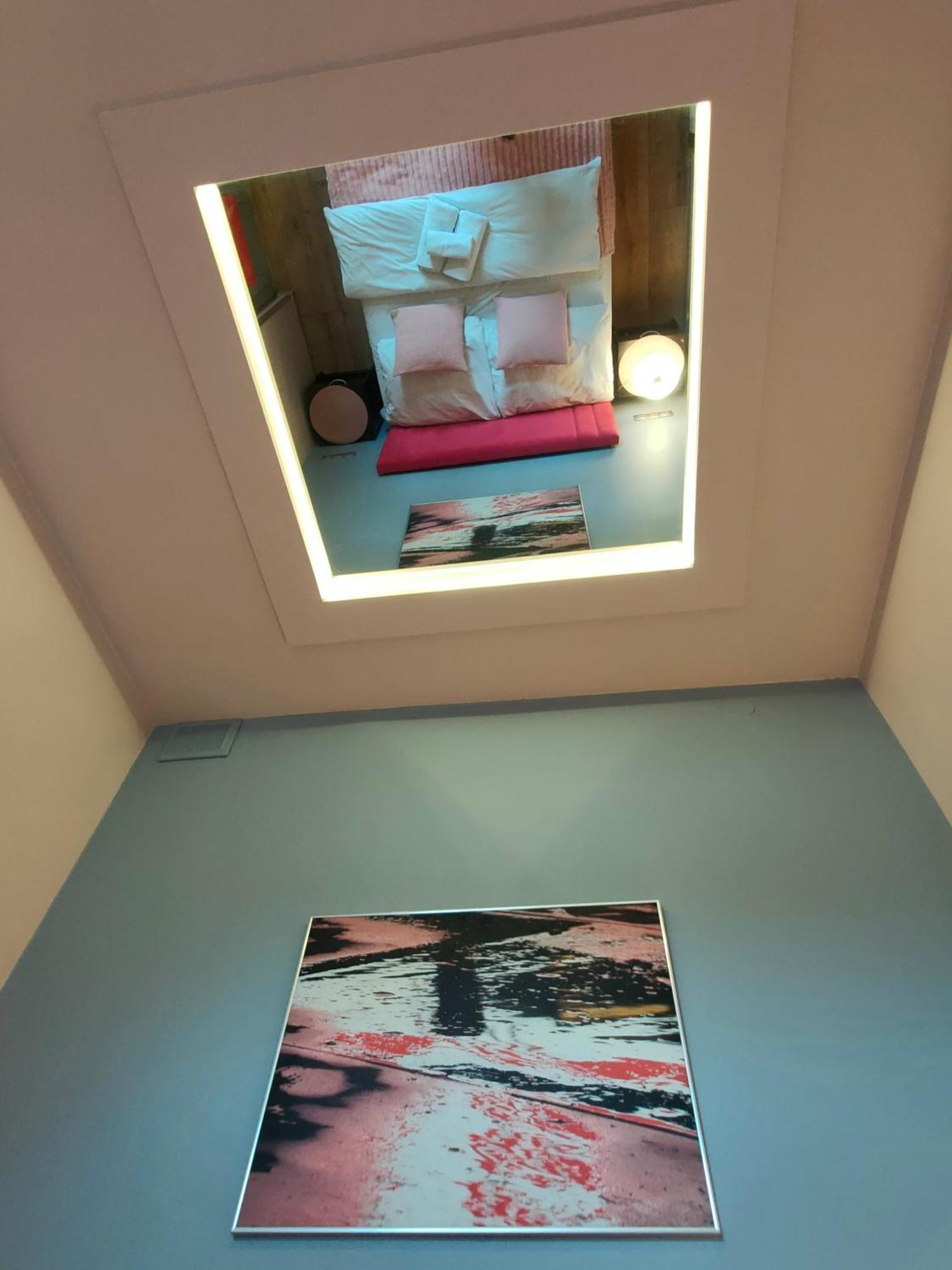 Mirror Pink Studio Apartment كراكوفيا المظهر الخارجي الصورة